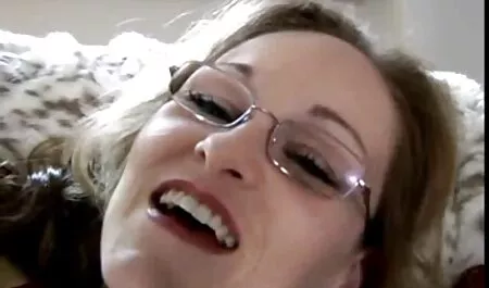 Charli prende il cazzo nella sua piccola figa film porno free hd