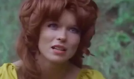 La ragazza film erotic gratis lo fa spogliarello in un video amatoriale e poi fa un pompino prima di crimpare in cima