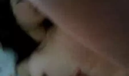 Skinny adolescente succhia e cums video erotici in hd duro Dildo, la sua figa cums