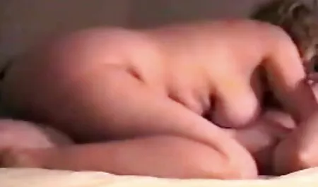 Enorme sexy pancia incinta scopata e sperma sotto porno italiani hd la doccia