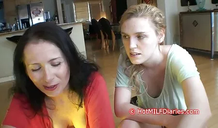 Inglese Milf Classy Filth si siede su dildo in porno video gratis hd bagno