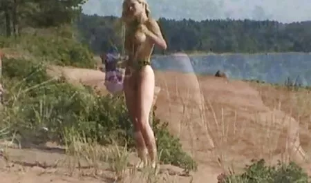 Skinny Sayaka Tsutsumi allarga filme pentru adulti on line le gambe per