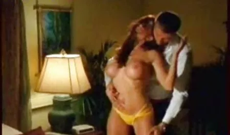 Gangbang film porno alta definizione in sala teatro