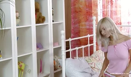Nubiles-Porn riempito figa rasata & amp; forato con cazzo filmati hard hd enorme