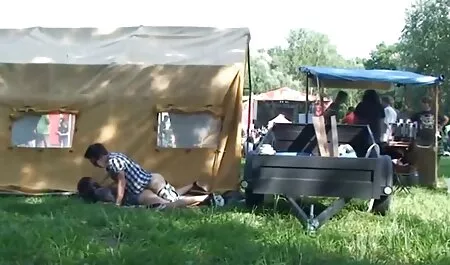 La coppia fa sesso in una vasca idromassaggio verde vizionare filme xxl in un video amatoriale