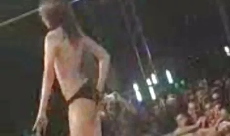Sesso i migliori siti porno in hd caldo con coppia cornea davanti alla telecamera