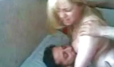 Adorabile babe in calze strofina porno in hd gratis la sua figa