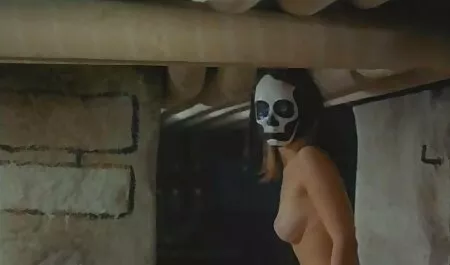 L'uomo eccitato video porno italiani hd perfora la figa della mamma della sua ragazza