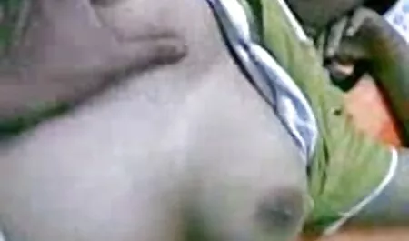 Super MILF babe video porno italiani hd scopata da giovane uomo