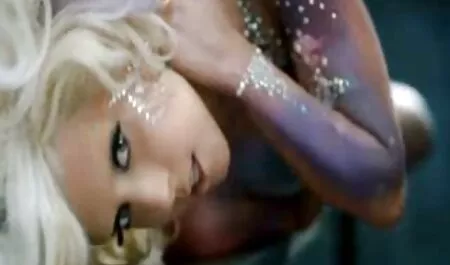 Sorellastra Italiana perde una scomessa e gira un porno. video porni hd (dialoghi ita)