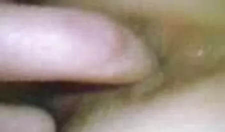 Laura si video hard hd gratis riempie la figa con il dildo più grasso