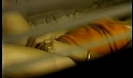 Amante solitario in lattice-introduzione di ragazze del college figa porno italiani in hd