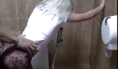 Cornea Nicky con grandi tette naturali non può smettere di urlare al mio cazzo filme online gratisxxx